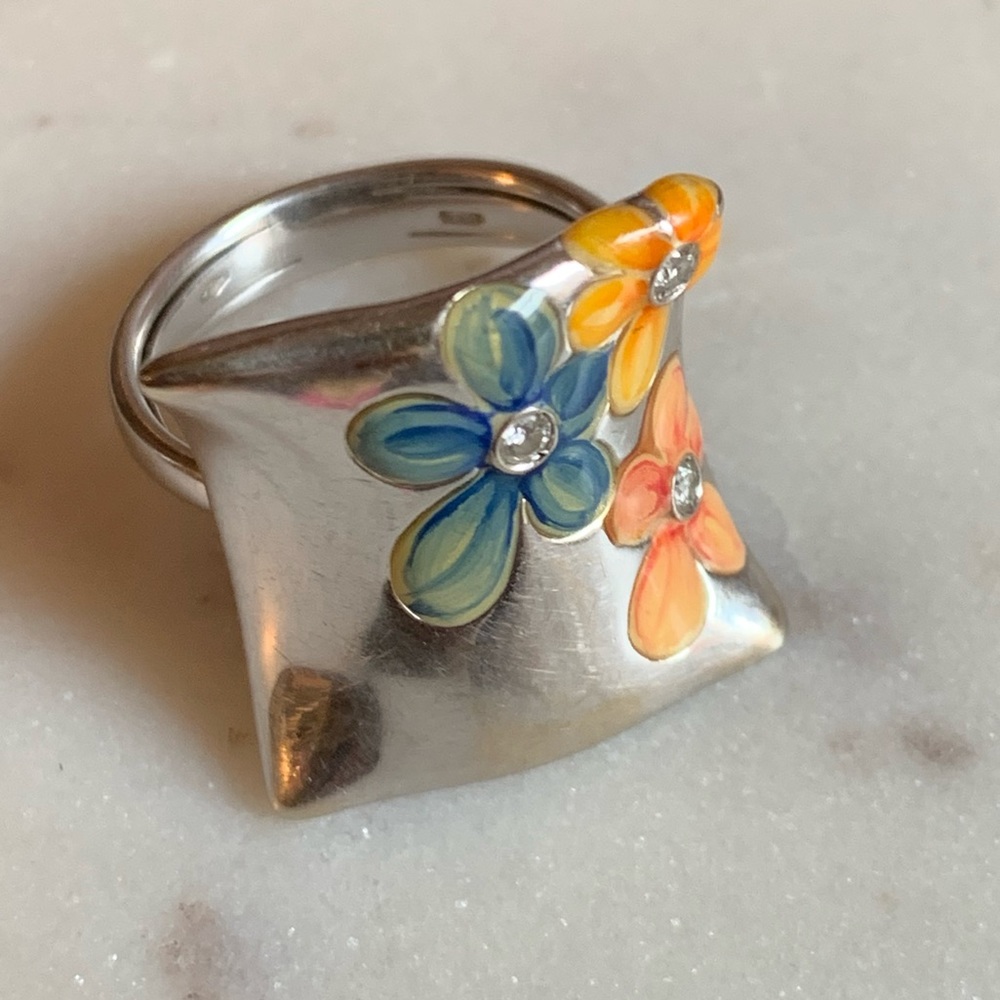 Bibigi Picasso Collection 18K White Gold Diamond Enamel Flower Ring